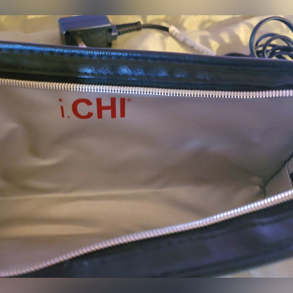 Limited Edition i.Chi Preppy Red Plaid With Original Case - Picture 9 of 16